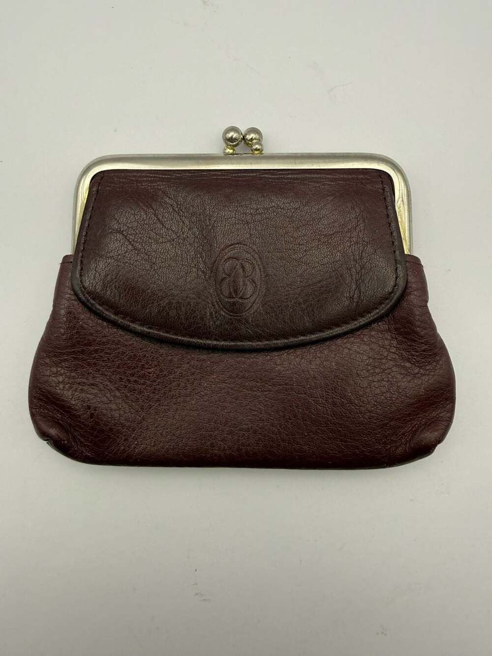 Buxton Vintage Genuine Leather Kiss-Lock Coin Purse in Burgundy